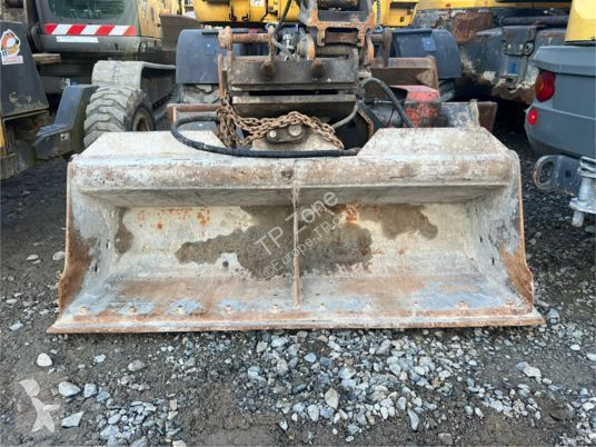 Equipamentos de obras Mecalac Godet de curage tilt