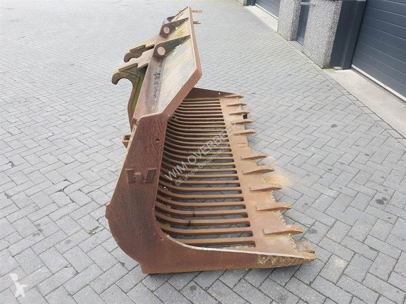 Vybavenie stavebného stroja Liebherr...