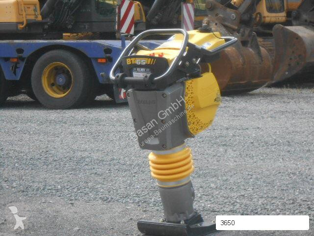 Compactador Bomag BT 65