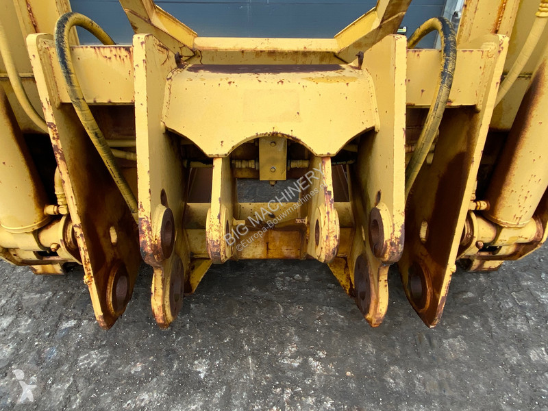 Equipamentos de obras Caterpillar Logging forks...