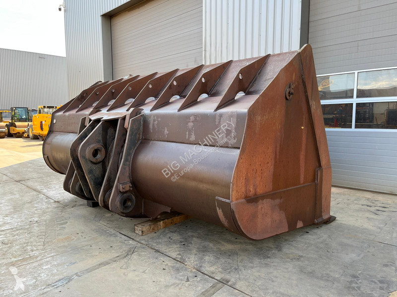 Aanbouwstukken voor bouwmachines Caterpillar...