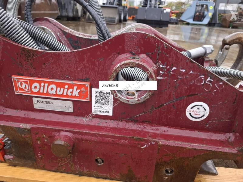 Echipamente pentru construcţii Oilquick Attache...