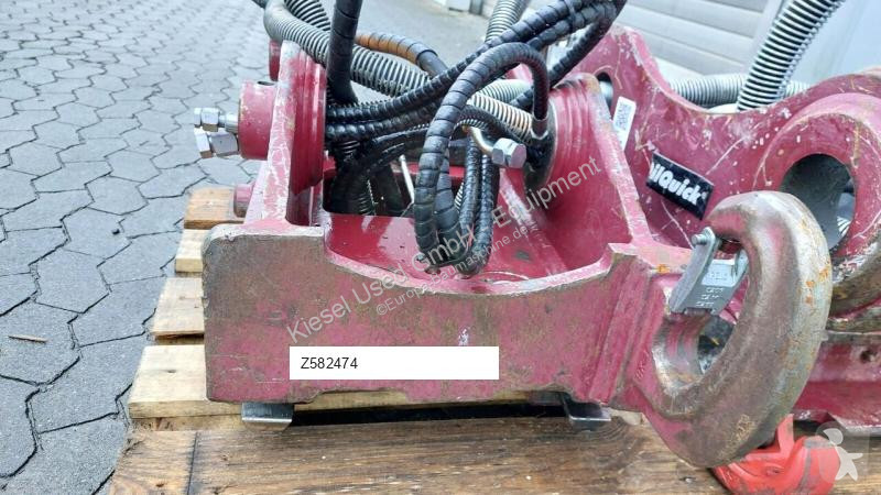 Stavební vybavení Hitachi Attache rapide...
