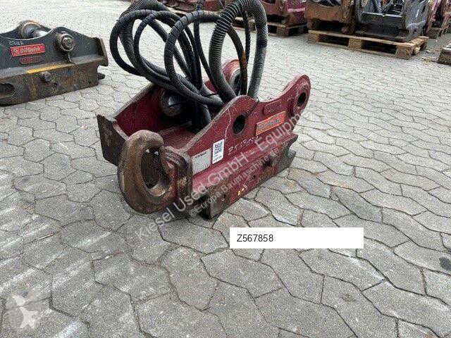 تجهيزات الأشغال العمومية Oilquick Attache...