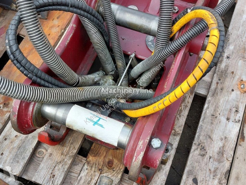 تجهيزات الأشغال العمومية Hitachi Attache rapide...