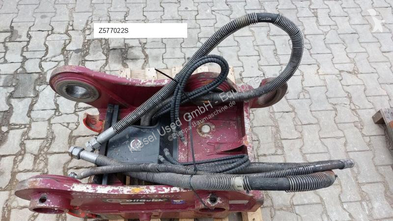 تجهيزات الأشغال العمومية Hitachi Attache rapide...