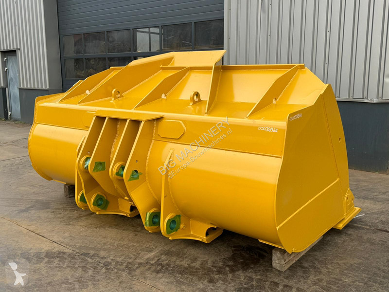 Aanbouwstukken voor bouwmachines Caterpillar...