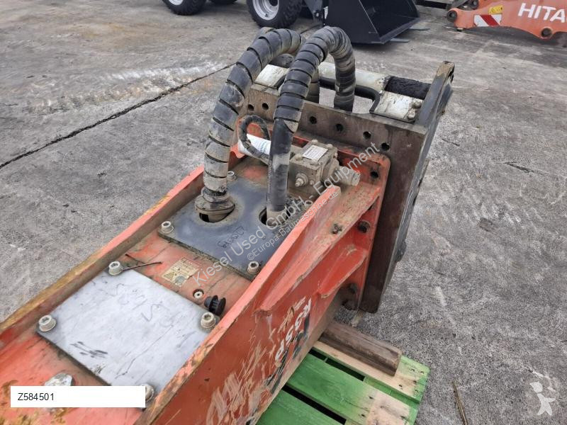 تجهيزات الأشغال العمومية Rammer R35P