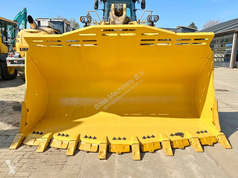 Aanbouwstukken voor bouwmachines Caterpillar...