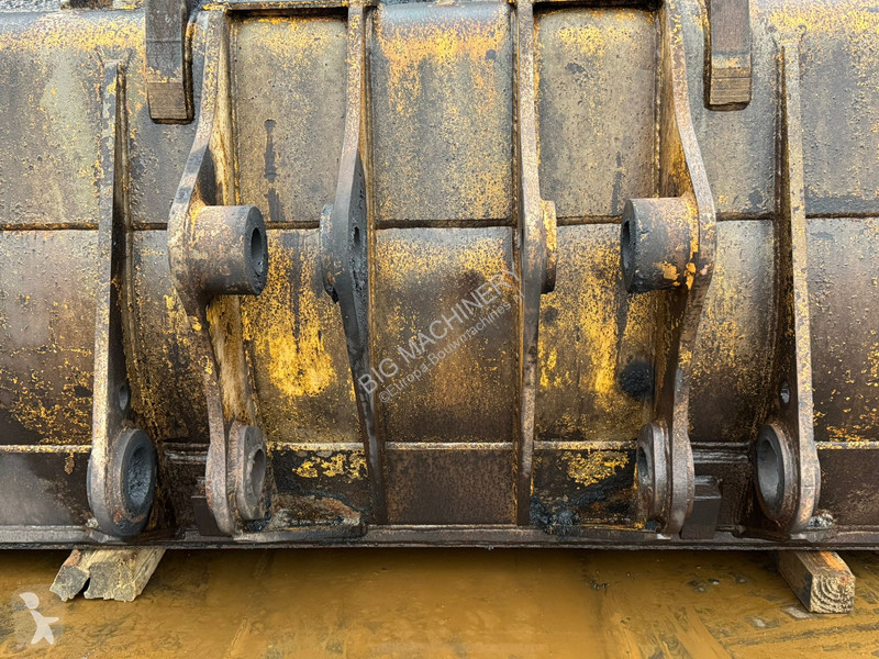 Aanbouwstukken voor bouwmachines Caterpillar...