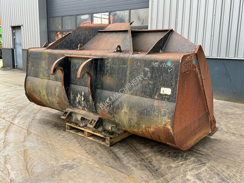 تجهيزات الأشغال العمومية Caterpillar Bucket 4.4 m3