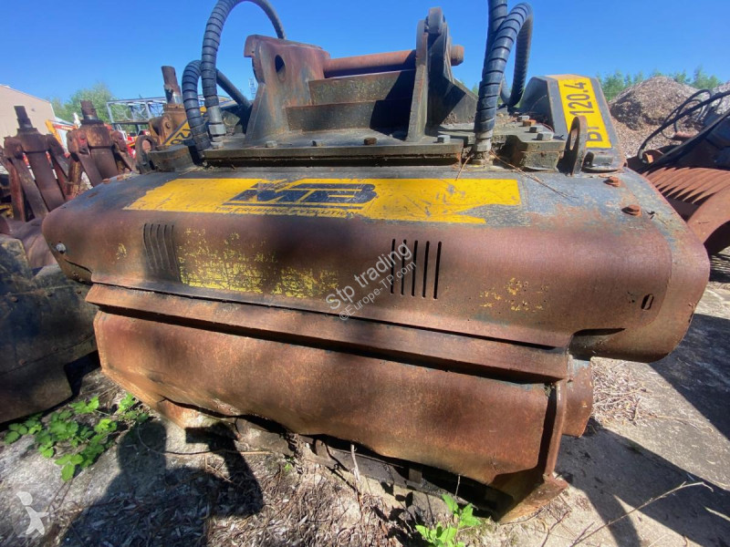 Equipamentos de obras MB Crusher 120-4
