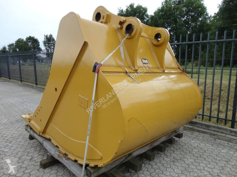 Equipamientos maquinaria OP Caterpillar 374 CAT...