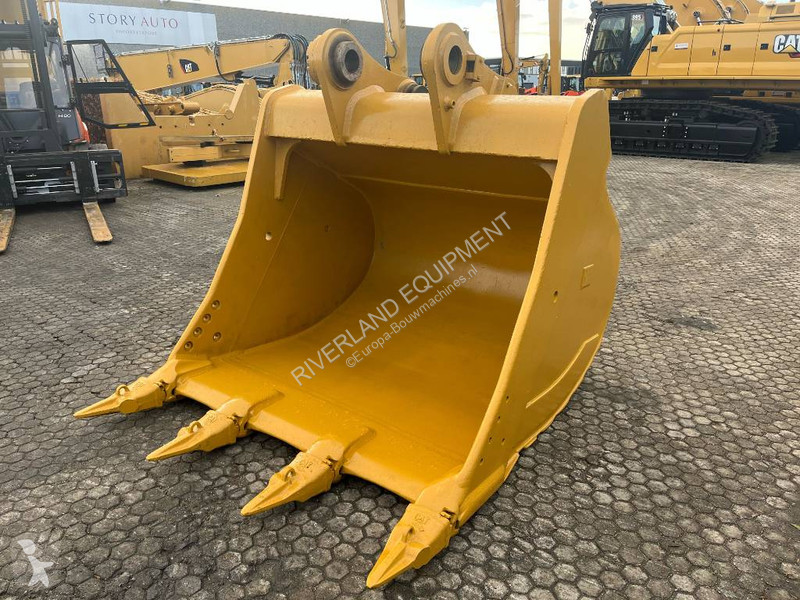 Aanbouwstukken voor bouwmachines Caterpillar...