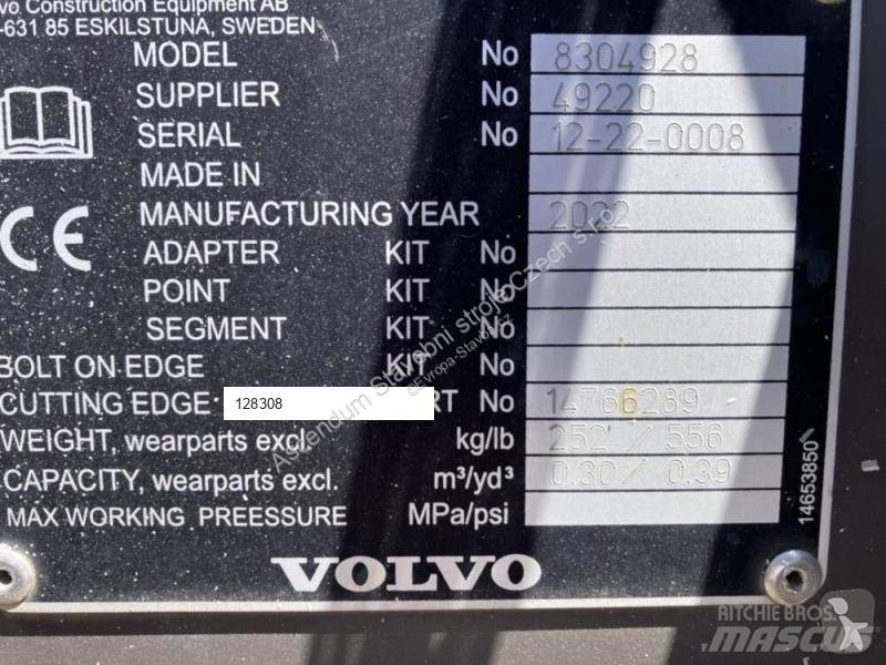 تجهيزات الأشغال العمومية Volvo Tieflöffel mit...