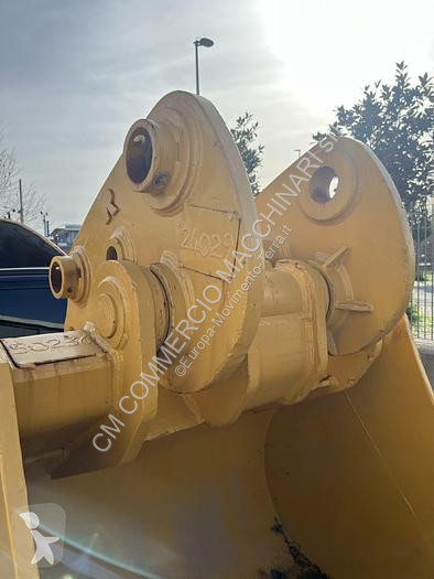 تجهيزات الأشغال العمومية  L. 1550 mm / 5 denti