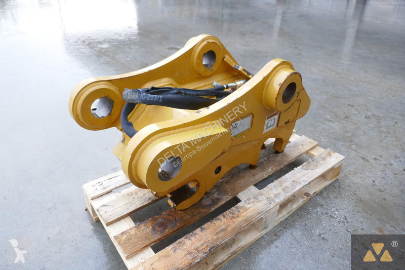 تجهيزات الأشغال العمومية Caterpillar Quick coupler