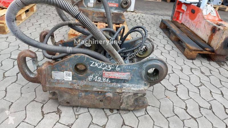 تجهيزات الأشغال العمومية Hitachi Attache rapide...