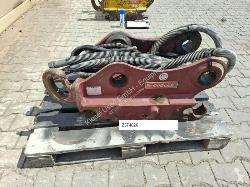 تجهيزات الأشغال العمومية Hitachi Attache rapide...