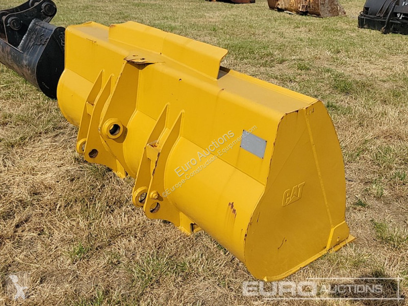 Echipamente pentru construcţii Caterpillar