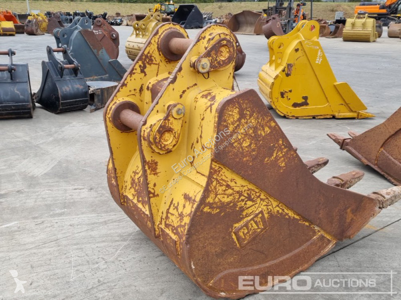 Echipamente pentru construcţii Caterpillar
