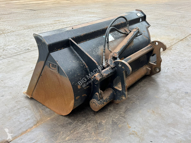 Aanbouwstukken voor bouwmachines  Side-Tilting...