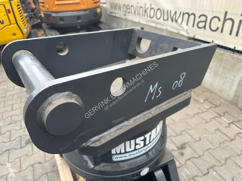 Equipamientos maquinaria OP Mustang D