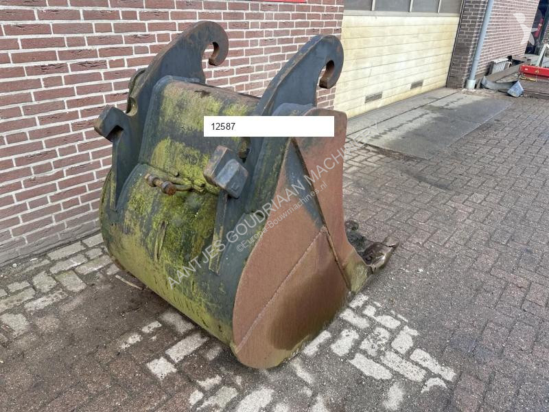 Aanbouwstukken voor bouwmachines  CW 40