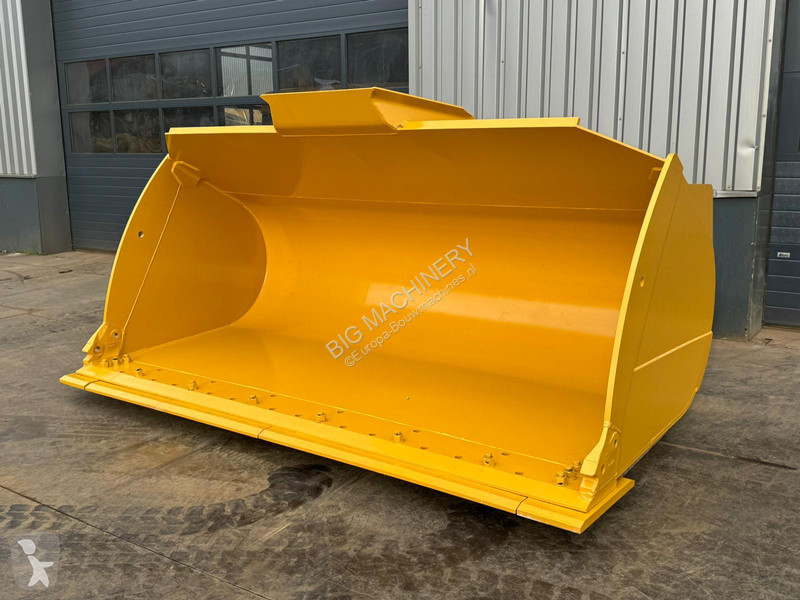 تجهيزات الأشغال العمومية Caterpillar Loader...