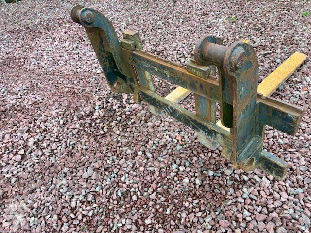 تجهيزات الأشغال العمومية Terex  TABLIER FOURCHE...