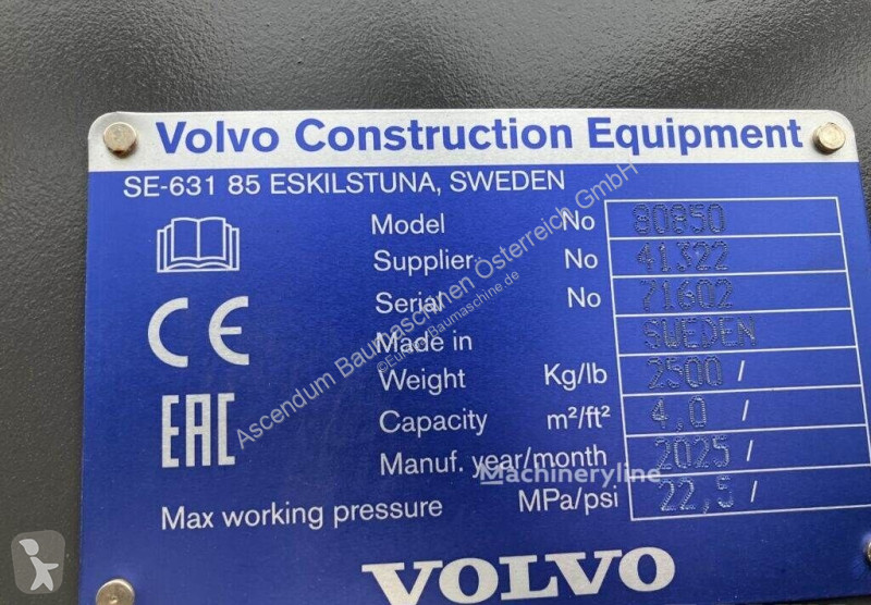 تجهيزات الأشغال العمومية Volvo