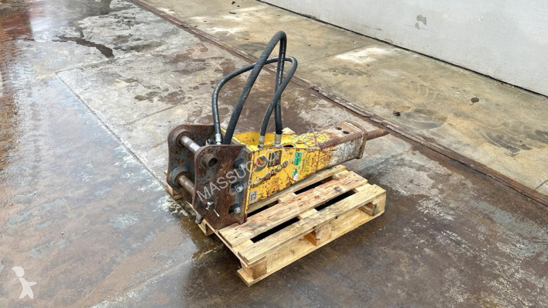 Vybavenie stavebného stroja  HP200