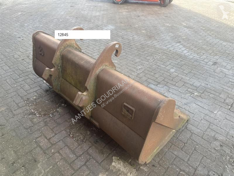 Vybavenie stavebného stroja  CW30
