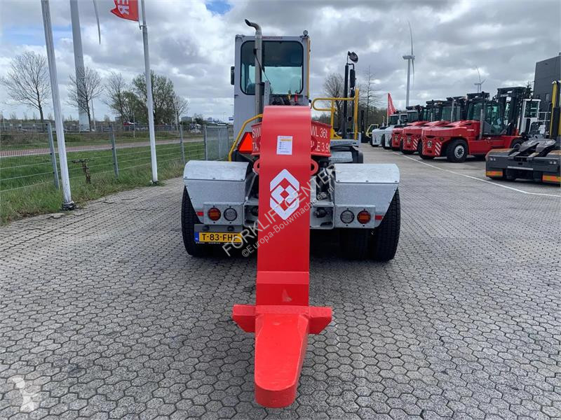 Vybavenie stavebného stroja  Gooseneck 36t