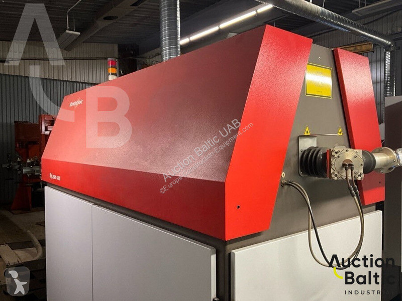 Vybavenie stavebného stroja  Bystar 3015