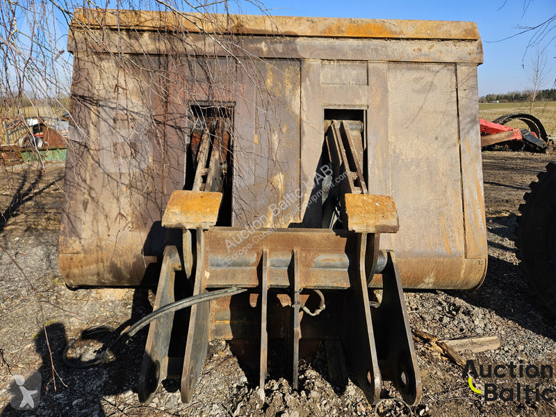 Vybavenie stavebného stroja  high tipping bucket