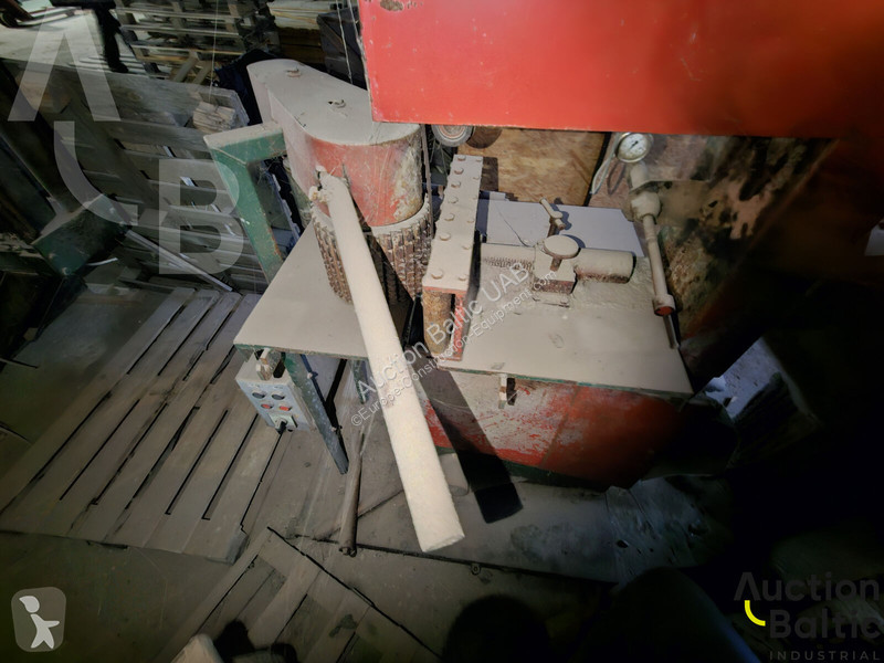 Vybavenie stavebného stroja  band saw