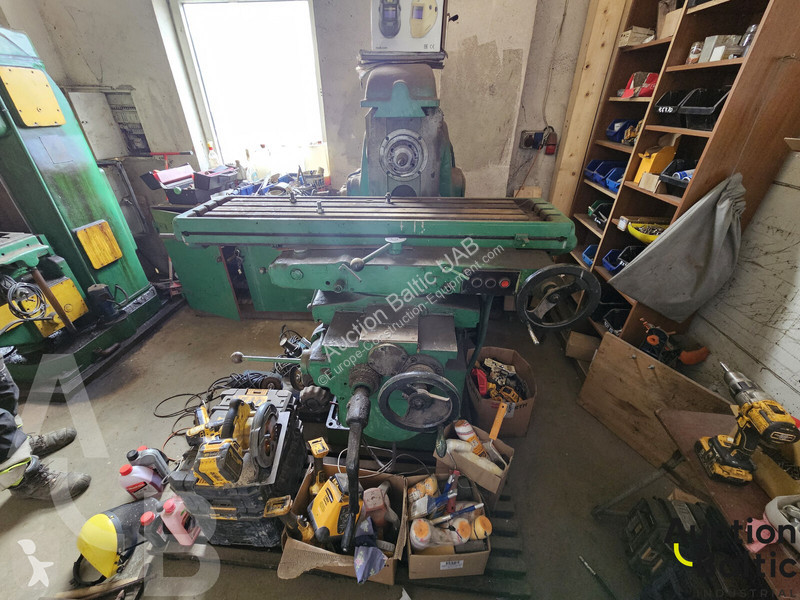 Vybavenie stavebného stroja  milling machine