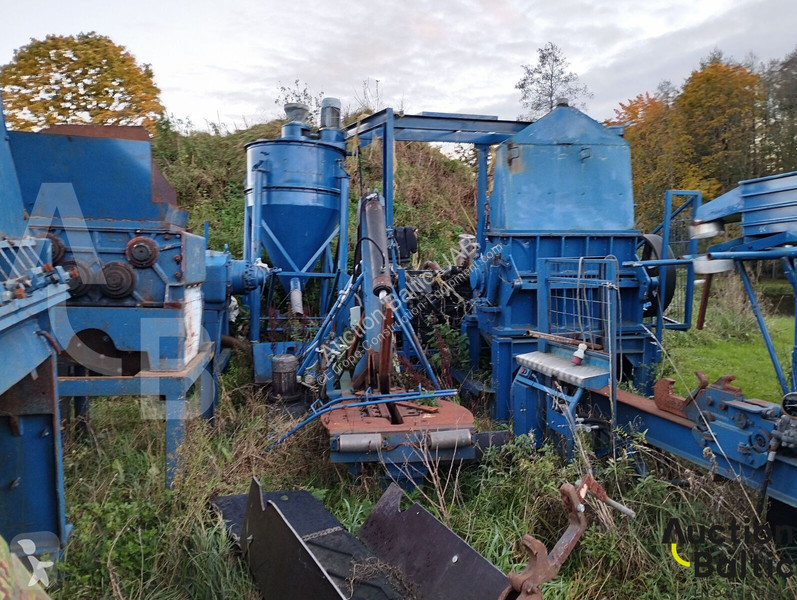 Vybavenie stavebného stroja  recycling line