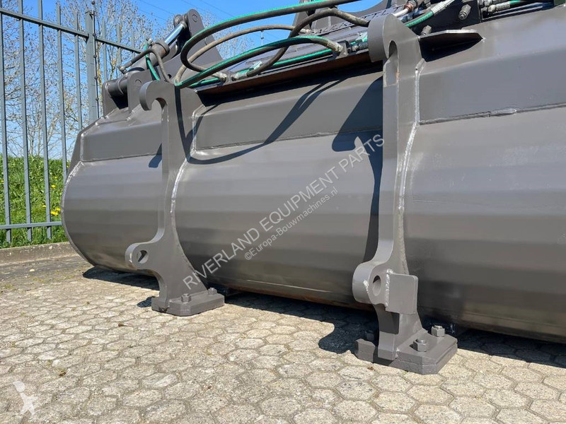 تجهيزات الأشغال العمومية Volvo L110 clamp...