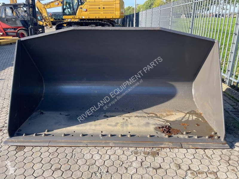 تجهيزات الأشغال العمومية Volvo L 90 H Bucket