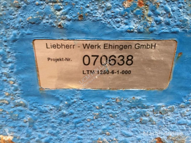 Vybavenie stavebného stroja Liebherr LTM...