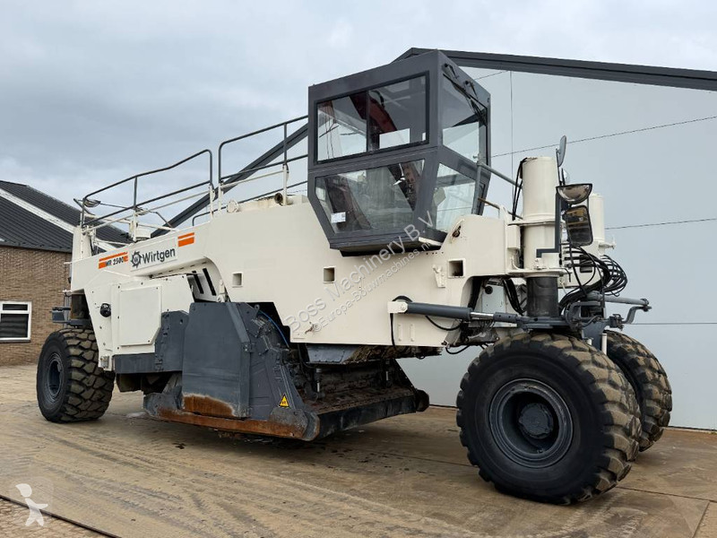 Cestné staviteľstvo Wirtgen WR2500S - Airco /...