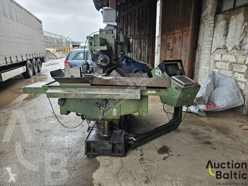 Vybavenie stavebného stroja  Varnamo R-150