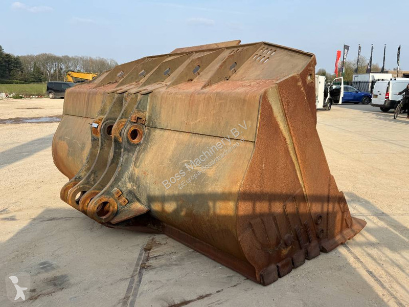 Vybavenie stavebného stroja Caterpillar 988...