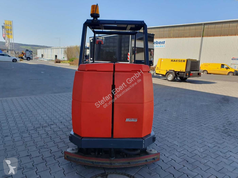 معدات التنظيف Hako Hakomatic B 1100 / nur 704h!...