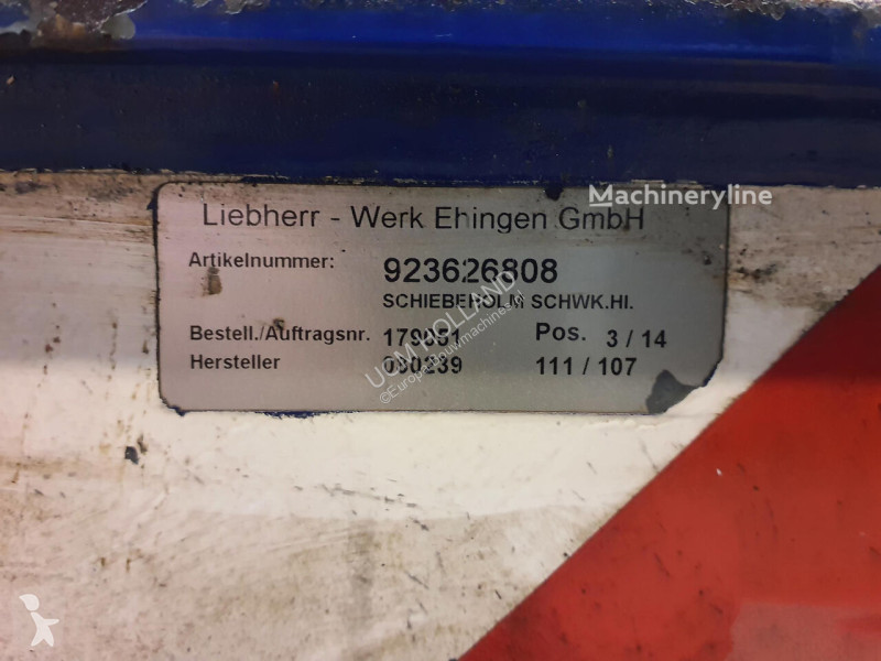 تجهيزات الأشغال العمومية Liebherr