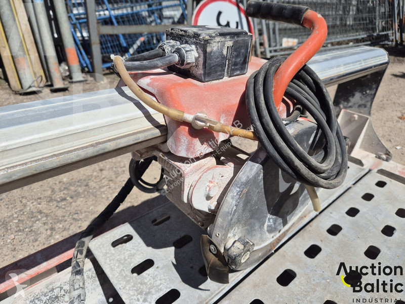 Udstyr til anlægsarbejder Husqvarna TS 73R-02