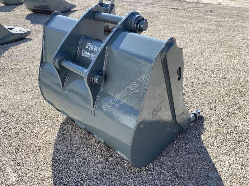 Echipamente pentru construcţii Caterpillar...