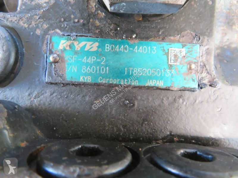 Vybavenie stavebného stroja  KYB MSF-44P-2...